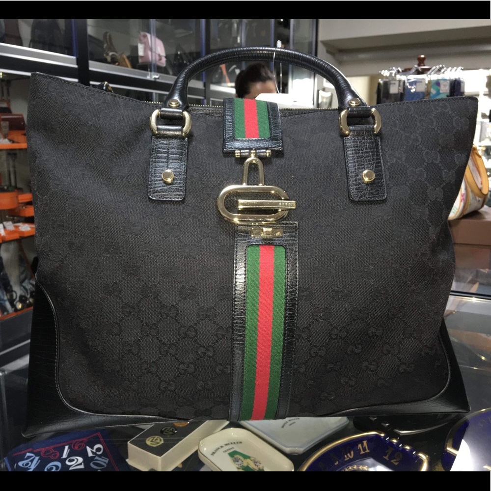 Gucci canvas